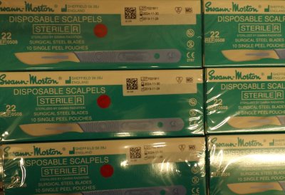 10 Boxes x No22 Sterile Disposable Swann Morton Scalpels 0508 CLR 1066